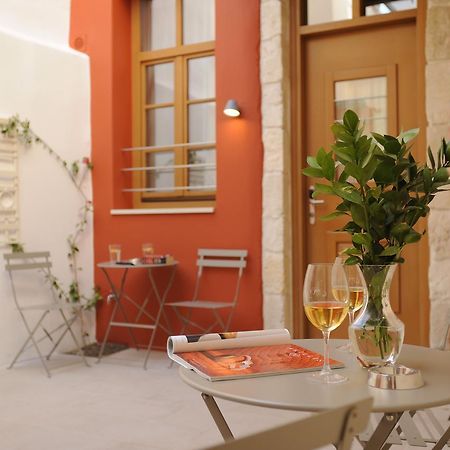 Veranda Rossa Suites レティムノ エクステリア 写真