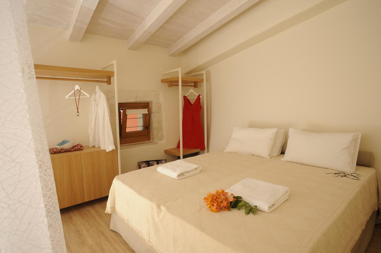 Veranda Rossa Suites レティムノ エクステリア 写真
