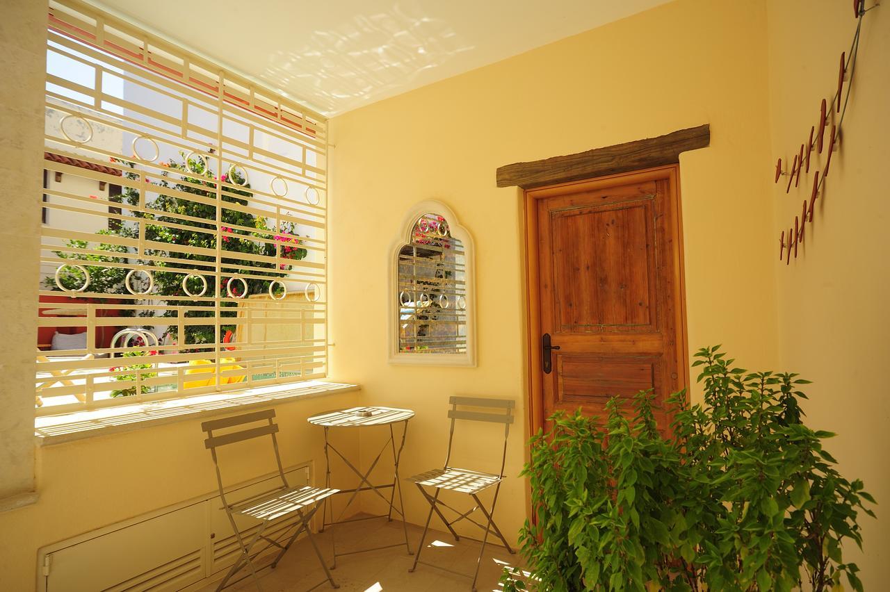 Veranda Rossa Suites レティムノ エクステリア 写真